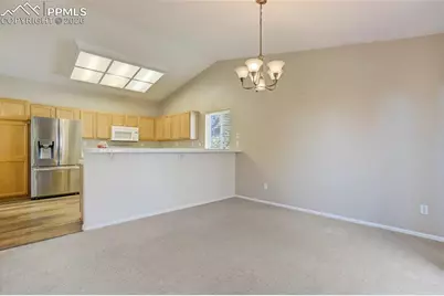 625 Riverview Lane, Colorado Springs, CO 80916 - Photo 9