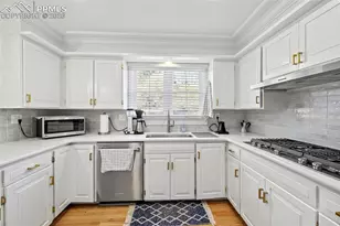 2 Cresta Rd, Colorado Springs, CO 80906 - Photo 11