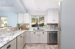 320 Hilton Rd, Manitou Springs, CO 80829 - Photo 9