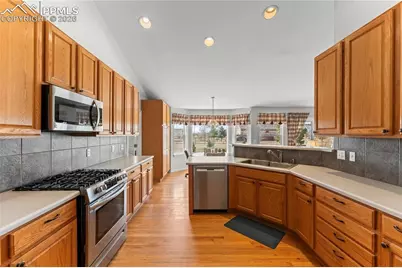 685 Green Gables Way, Bennett, CO 80102 - Photo 7