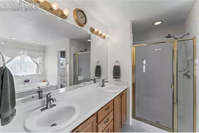 685 Green Gables Way, Bennett, CO 80102 - Photo 13