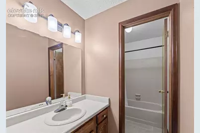 6512 Foxdale Circle, Colorado Springs, CO 80919 - Photo 17