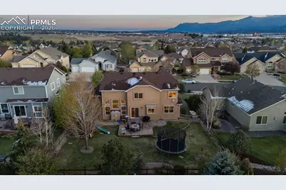 1922 Fieldcrest Drive, Colorado Springs, CO 80921 - Photo 7