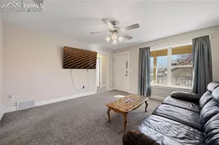 2039 E 8th St, Pueblo, CO 81001 - Photo 9