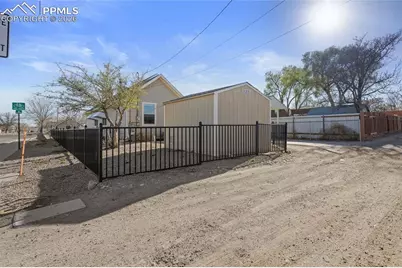 2039 E 8th Street, Pueblo, CO 81001 - Photo 35