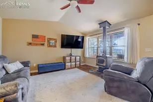 21 Shadowood Pl, Woodland Park, CO 80863 - Photo 7