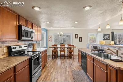 5110 Villa Circle, Colorado Springs, CO 80918 - Photo 7