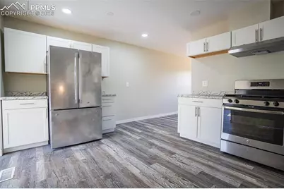 818 S Circle Drive, Colorado Springs, CO 80910 - Photo 9