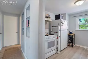 1016 Bennett Ave, Colorado Springs, CO 80909 - Photo 9