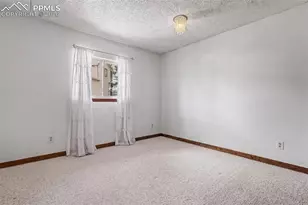 978 Allegheny Dr, Colorado Springs, CO 80919 - Photo 23