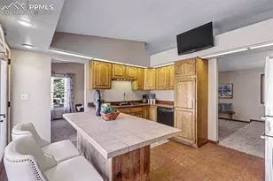 978 Allegheny Dr, Colorado Springs, CO 80919 - Photo 11