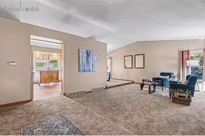 978 Allegheny Drive, Colorado Springs, CO 80919 - Photo 5