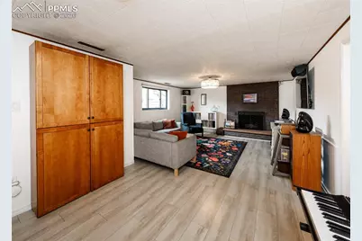 609 Pioneer Lane, Colorado Springs, CO 80904 - Photo 29