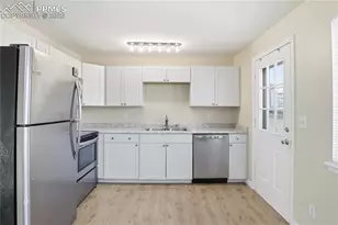 3904 Shelley Ave, Colorado Springs, CO 80910 - Photo 15