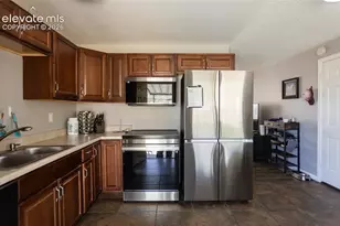 2535 Sonoma Dr, Colorado Springs, CO 80910 - Photo 7