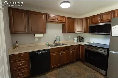 2535 Sonoma Drive, Colorado Springs, CO 80910 - Photo 7