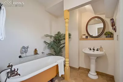 1425 N Wahsatch Avenue, Colorado Springs, CO 80907 - Photo 11