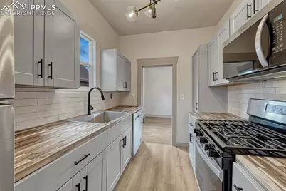 422 E Boulder Street, Colorado Springs, CO 80903 - Photo 17