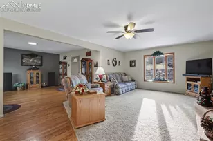 1124 Eagle Rock Rd, Colorado Springs, CO 80918 - Photo 11