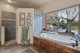 1124 Eagle Rock Rd, Colorado Springs, CO 80918 - Photo 17