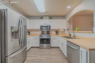 3157 Hearthridge Cir, Colorado Springs, CO 80918 - Photo 7