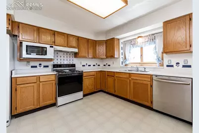 6185 Sayres Road, Colorado Springs, CO 80927 - Photo 15