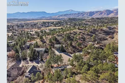 6985 Blackhawk Place, Colorado Springs, CO 80919 - Photo 37