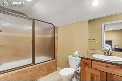 454 E Fredonia Drive, Pueblo, CO 81007 - Photo 33