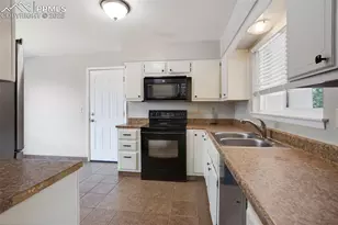 1319 Acacia Dr, Colorado Springs, CO 80907 - Photo 9