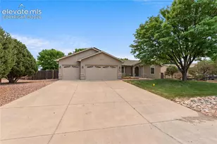 156 S Golfwood Dr, Pueblo, CO 81007 - Photo 7