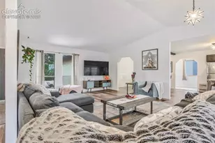 5665 Tuckerman Dr, Colorado Springs, CO 80918 - Photo 3