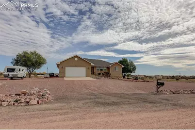 1352 N Blue Lake Lane, Pueblo, CO 81007 - Photo 15