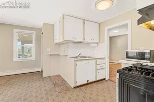 818 E Vermijo Ave, Colorado Springs, CO 80903 - Photo 9