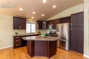 7206 Grand Prairie Dr, Colorado Springs, CO 80923 - Photo 7