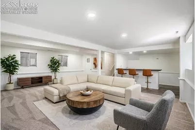 6075 Castlewood Lane, Colorado Springs, CO 80918 - Photo 13