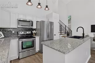 855 Greenbrier Dr, Colorado Springs, CO 80916 - Photo 7