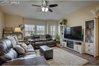 5644 Shamrock Heights, Colorado Springs, CO 80923 - Photo 7