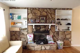 3927 Whittier Dr, Colorado Springs, CO 80910 - Photo 5