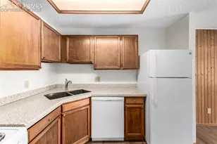 6393 Village Ln, Colorado Springs, CO 80918 - Photo 9