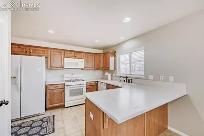 7784 Autumn Leaf Way, Colorado Springs, CO 80922 - Photo 7