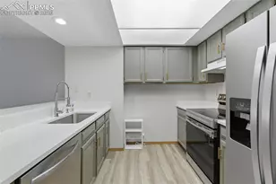 6430 Jonathan Ct, Colorado Springs, CO 80918 - Photo 7