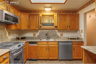 1208 Parkview Boulevard, Colorado Springs, CO 80905 - Photo 11