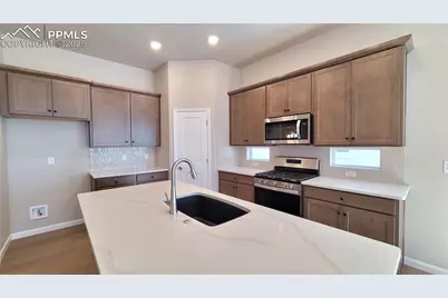 9446 Wolf Valley Drive, Colorado Springs, CO 80924 - Photo 5