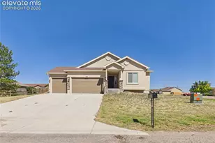 395 W Coral Dr, Pueblo West, CO 81007 - Photo 3