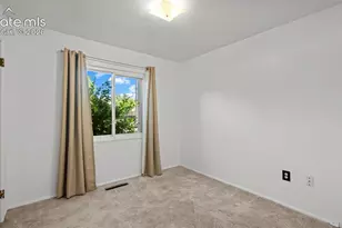 3202 Poinsetta Dr, Colorado Springs, CO 80907 - Photo 9