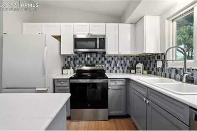 1138 Tulip Place, Colorado Springs, CO 80907 - Photo 5