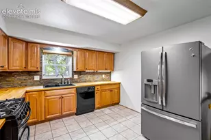 6665 Brook Park Dr, Colorado Springs, CO 80918 - Photo 9