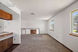 208 Starlite Dr, Pueblo, CO 81005 - Photo 7