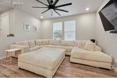 5185 Roundhouse Drive, Colorado Springs, CO 80925 - Photo 11