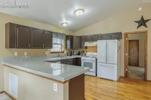 37 Silbani Ln, Florissant, CO 80816 - Photo 11